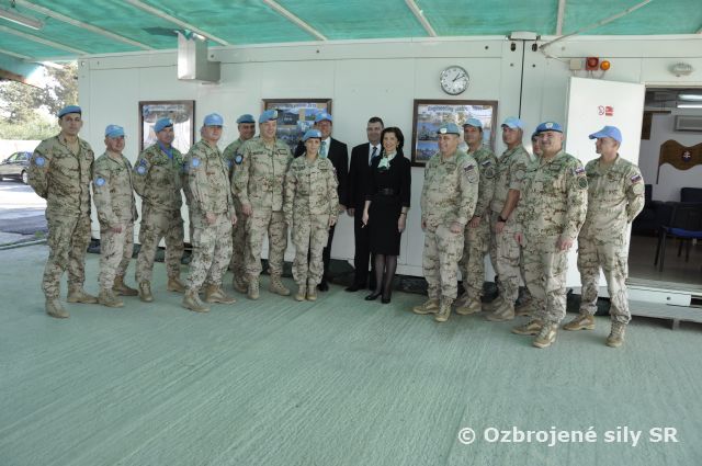 Podpredseda Európskej komisie Šefčovič navštívil slovenských vojakov na Cypre