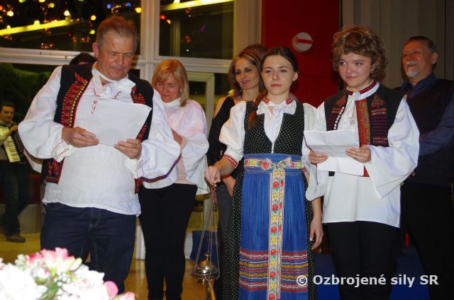 V Trenčíne vojaci pochovávali basu