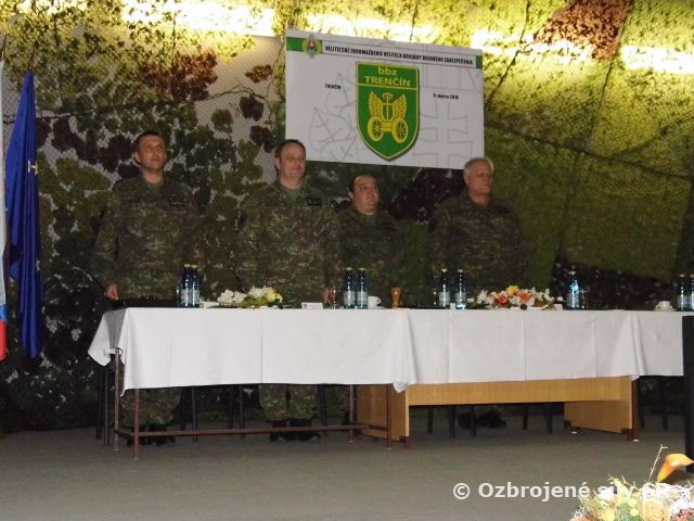 Veliteľ brigády bojového zabezpečenia hodnotil rok 2015