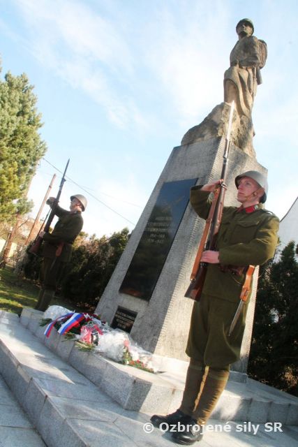 Obyvatelia Sliača si pripomenuli 71 rokov od oslobodenia mesta