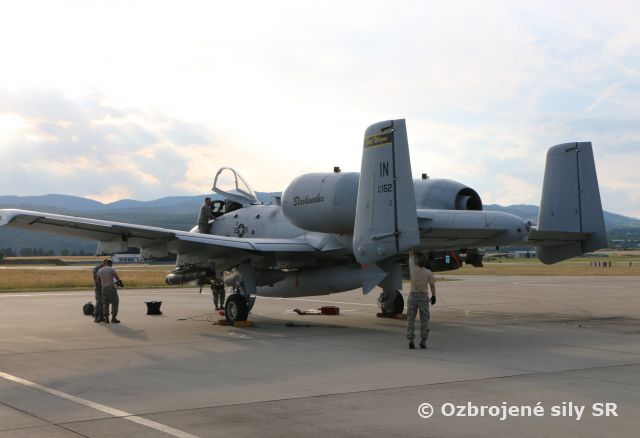 Slovak Warthog začína