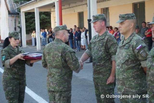 Slávnostný nástup Práporu výcviku Martin