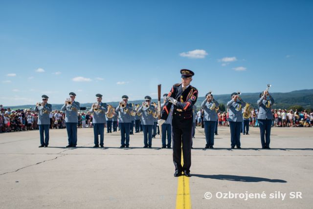 ČS PSR predviedla svoje majstrovstvo na medzinárodných leteckých dňoch SIAF 2016
