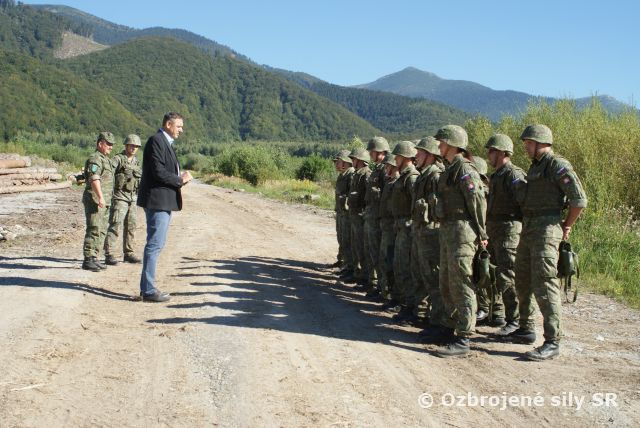 Vojaci DVP odhádzali granát