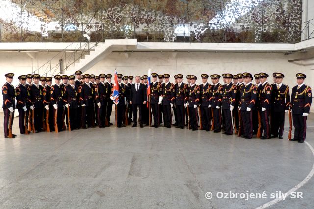 Slávnostný nástup útvaru pri príležitosti návštevy prezidenta SR