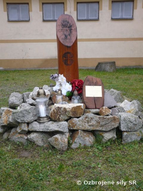 Pietna spomienka na príslušníkov Samohybného delostreleckého oddielu