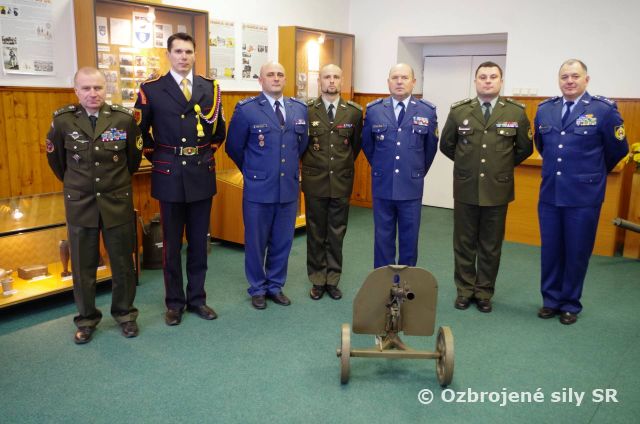 Najlepší poddôstojník roku 2016 je potápač zo Serede