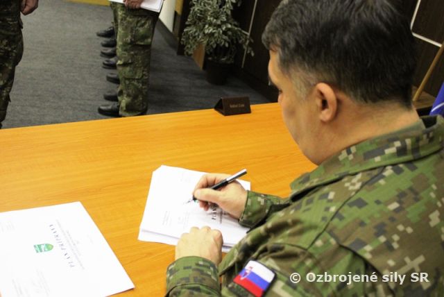 Brigádny generál Stoklasa schválil plánovaciu dokumentáciu podriadeným veliteľom práporov