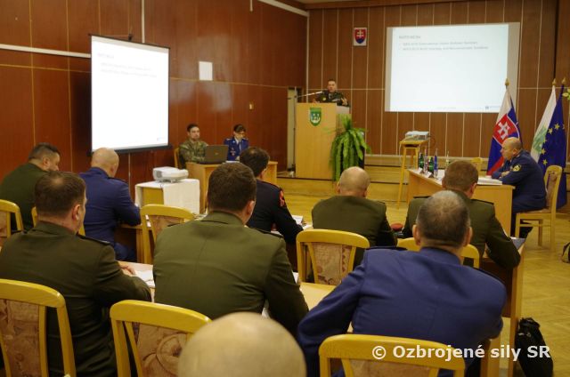 Poddôstojníci sú chrbtová kosť ozbrojených síl