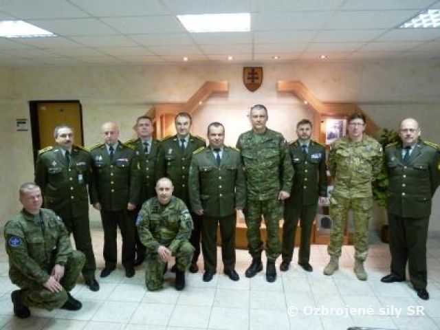 Návšteva príslušníkov NFIU na Úrade logistického zabezpečenia