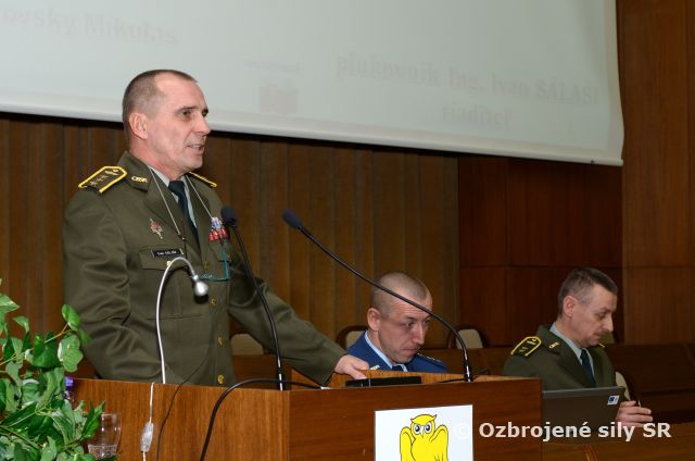 Vyhodnotenie výcvikového roka 2016 na Personálnom úrade OS SR