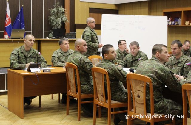 Samostatný štábny nácvik veliteľstva a štábu predurčeného do NC 2013 mb