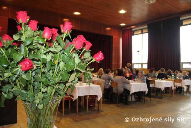 Oslava Medzinárodného dňa žien v Taktickom krídle Sliač