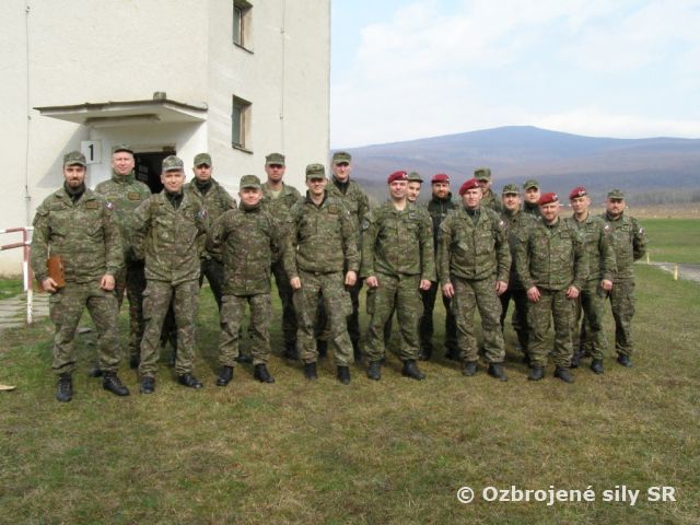 Kurz delostreleckých pozorovateľov 