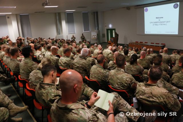 Na juhu Estónska začalo veliteľsko-štábne cvičenie Saber Knight 2017