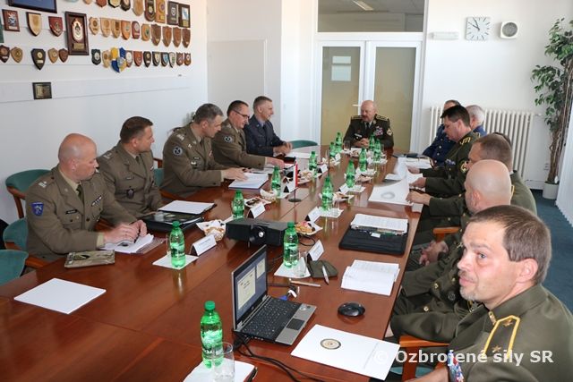 Slovensko - poľské štábne rohovory