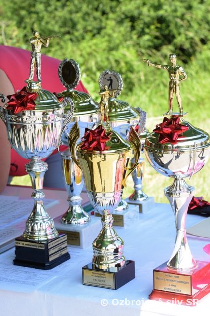  9. ročník streleckej súťaže o putovný pohár veliteľa 2. mechanizovanej brigády a Novinárska strela 2017 pozná svojich víťazov  