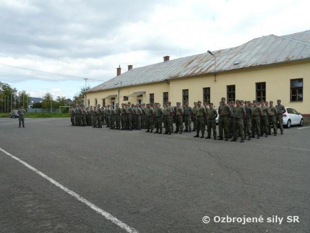 Slávnostný nástup práporu CSS Prešov