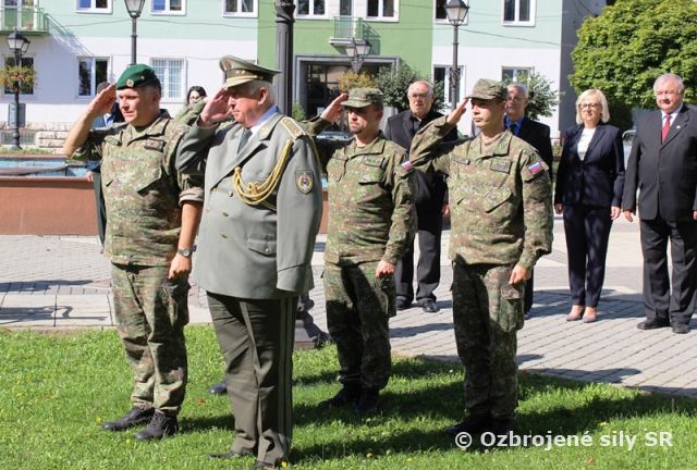 Prešovská mechanizovaná brigáda si pripomenula 127. výročie narodenia generála Viesta