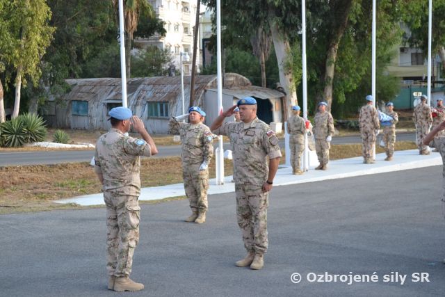 Modré barety sa pripravujú na inšpekciu