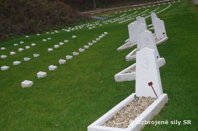 Zabudnutý cintorín v Trenčíne ožil