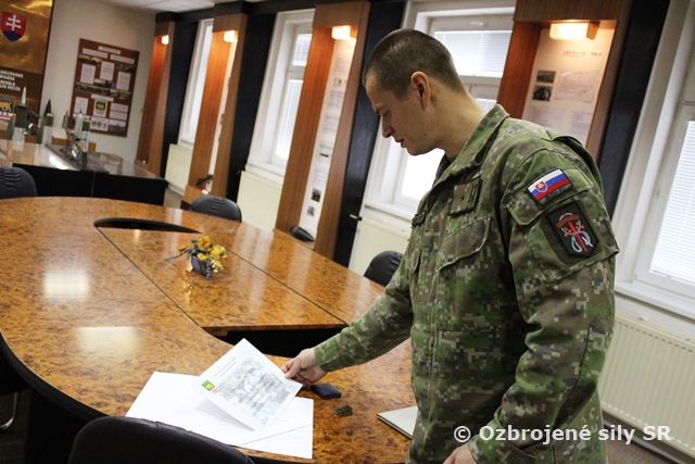 Počas novembrovej porady ocenil brigádny generál Stoklasa nadrotmajstra Spišiaka 