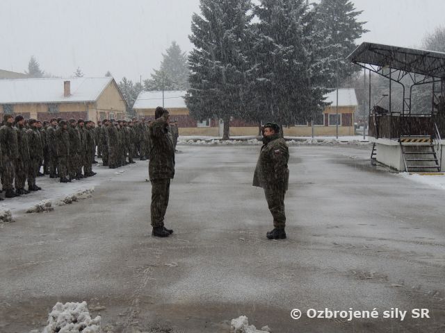 Slávnostný nástup pri príležitosti odmenenia príslušníkov účelového zoskupenia  Štefánik v Lotyšsku
