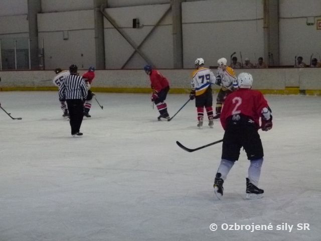 Vojaci si zmerali sily v VI. ročníku turnaja MiG CUP v ľadovom hokeji