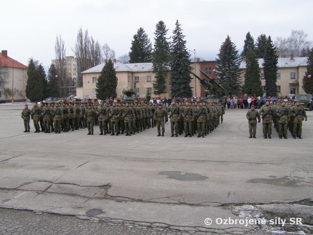 Vojenskú prísahu zložilo v Martine 137 čakateľov a kadetov 