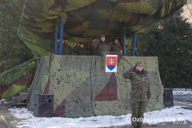Slávnostné odovzdanie funkcie veliteľky Práporu podpory velenia