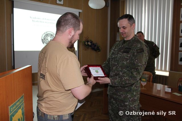 Akadémia Urgentnej Medicíny zdieľala skúsenosti s príslušníkmi zdravotníckej služby a CLS 2.mb
