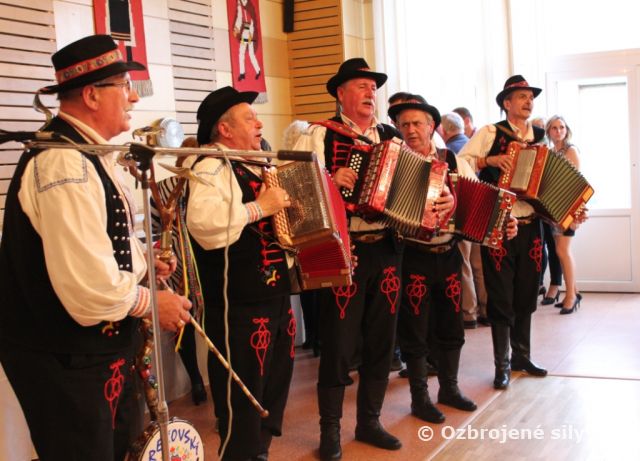 V Posádkovom klube Prešov uviedli Prešovskí heligonkári do života svoje nové CD 