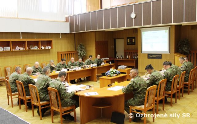 Veliteľská príprava veliteľov práporov 2.mb pokračuje