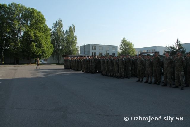 Príslušníci Taktického krídla Sliač si pripomenuli 73. výročie Dňa víťazstva nad fašizmom