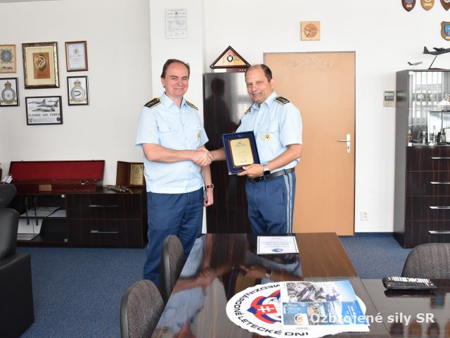 Plukovník Veliteľstva vzdušných síl OS SR Ing. Igor Brandabura odchádza do civilu