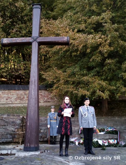 Pietne spomienky na vojnových cintorínoch