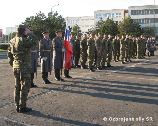 Slávnostný nástup Veliteľstva posádky Bratislava