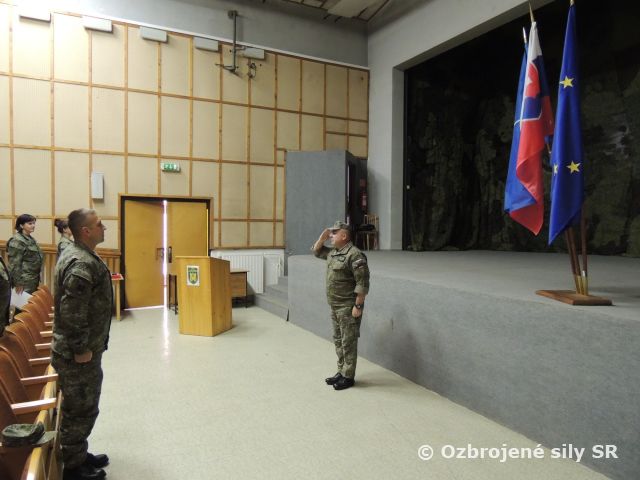 Slávnostný nástup k 26. výročiu vzniku Slovenskej republiky