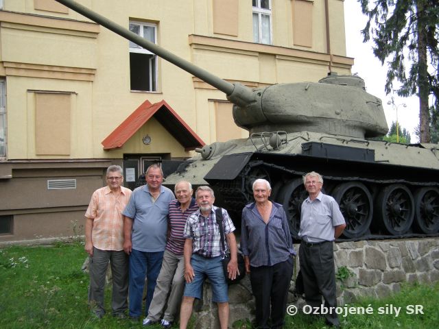 Návšteva EMERITNÝCH RAKEŤÁKOV v kasárňach SNP Martin