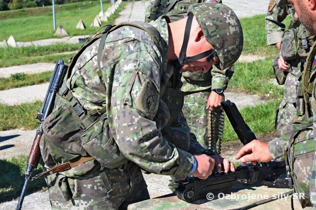 Sústredená príprava strelcov operátorov BVP-2 a BVP-M 1. mechanizovanej brigády