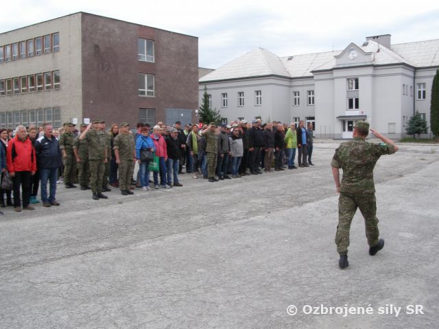Slávnostný nástup príslušníkov Zásobovacej základne II. Martin
