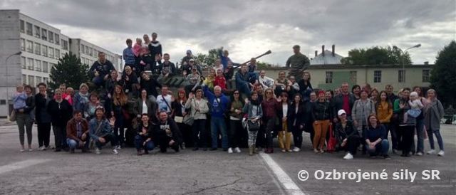 Stretnutie rodinných príslušníkov vojakov nasadených v Lotyšsku