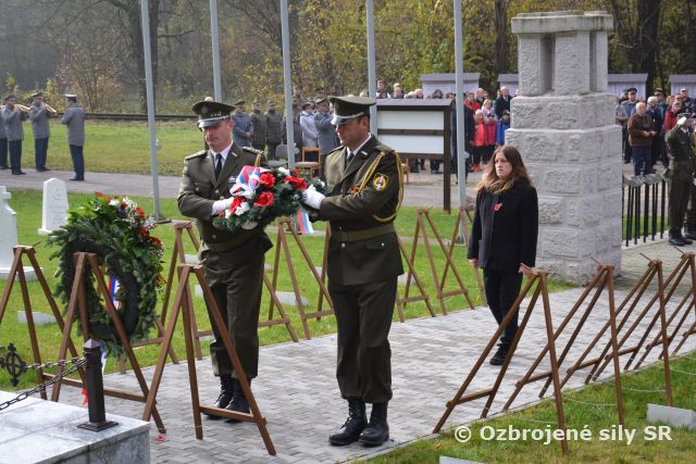 Uctenie pamiatky vojnových veteránov v 1. svetovej vojne v MS Trenčín