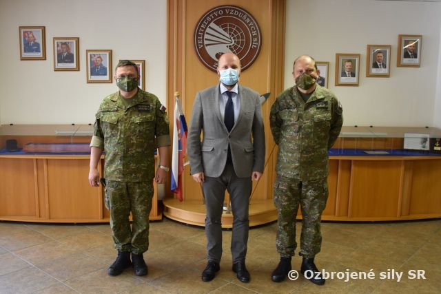 Pracovná návšteva ministra obrany SR vo vzdušných silách