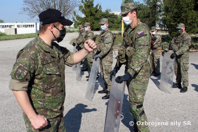 Profesionálni vojaci spod Zobora potvrdzujú svoju všestrannosť