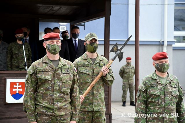 Nový veliaci poddôstojník 5. pluku