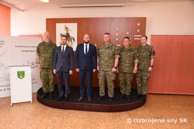Slávnostný akt odovzdania funkcie veliteľa Poddôstojníckej akadémie