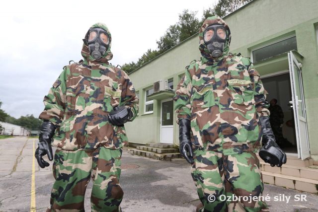 Medzi aktívnymi zálohami chemikov je aj manželský pár