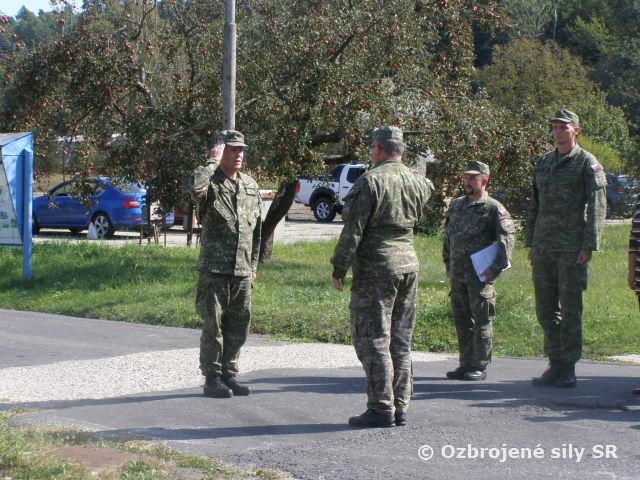  Slávnostný nástup pri príležitosti Dňa Ozbrojených síl Slovenskej republiky 