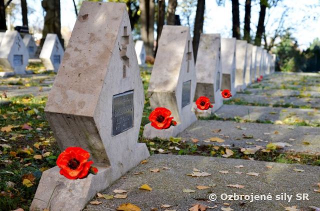 Deň vojnových veteránov - „Červené maky“ v posádke Nitra